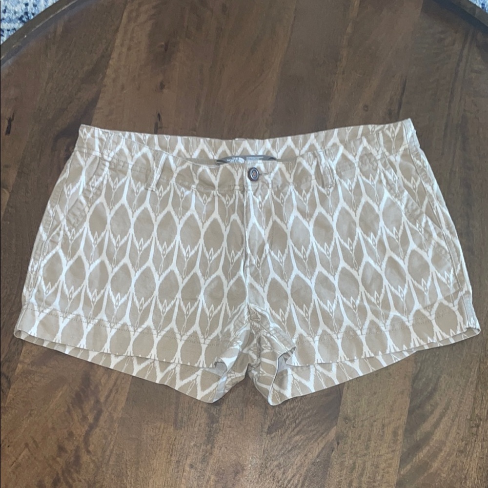 The North Face Tan/White Patterned Shorts, women’s size 8